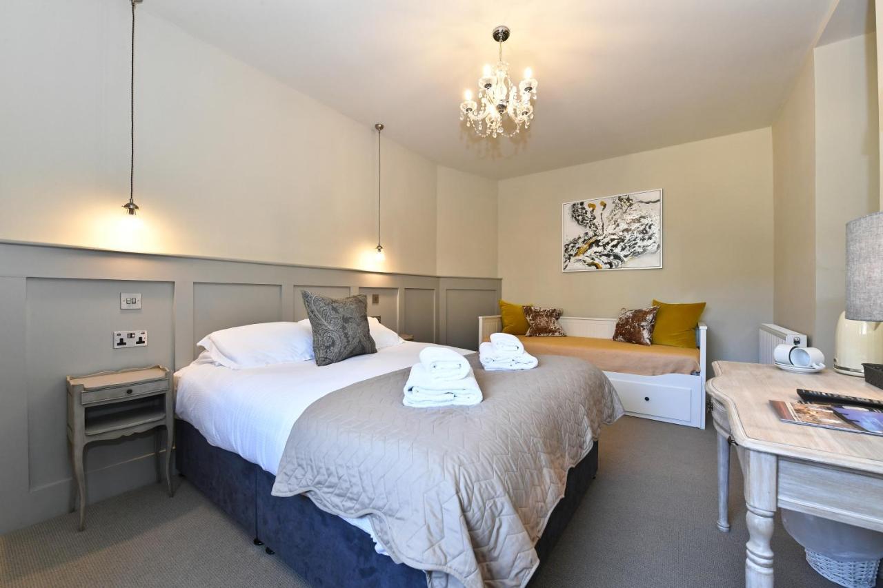 Lansdowne Strand Calne Esterno foto