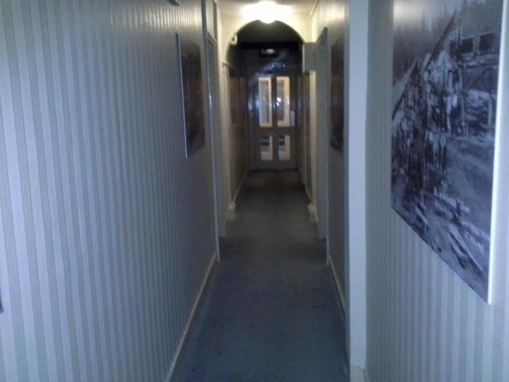 Lansdowne Strand Calne Esterno foto