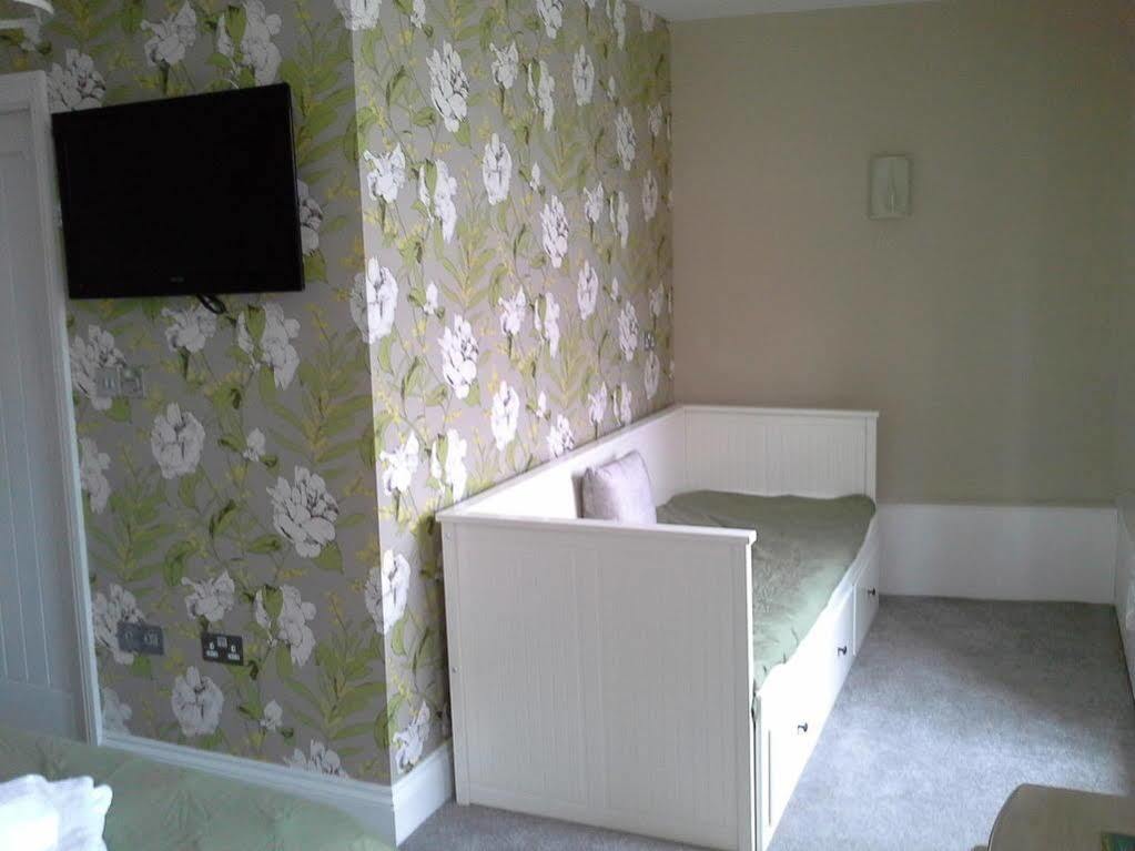 Lansdowne Strand Calne Esterno foto