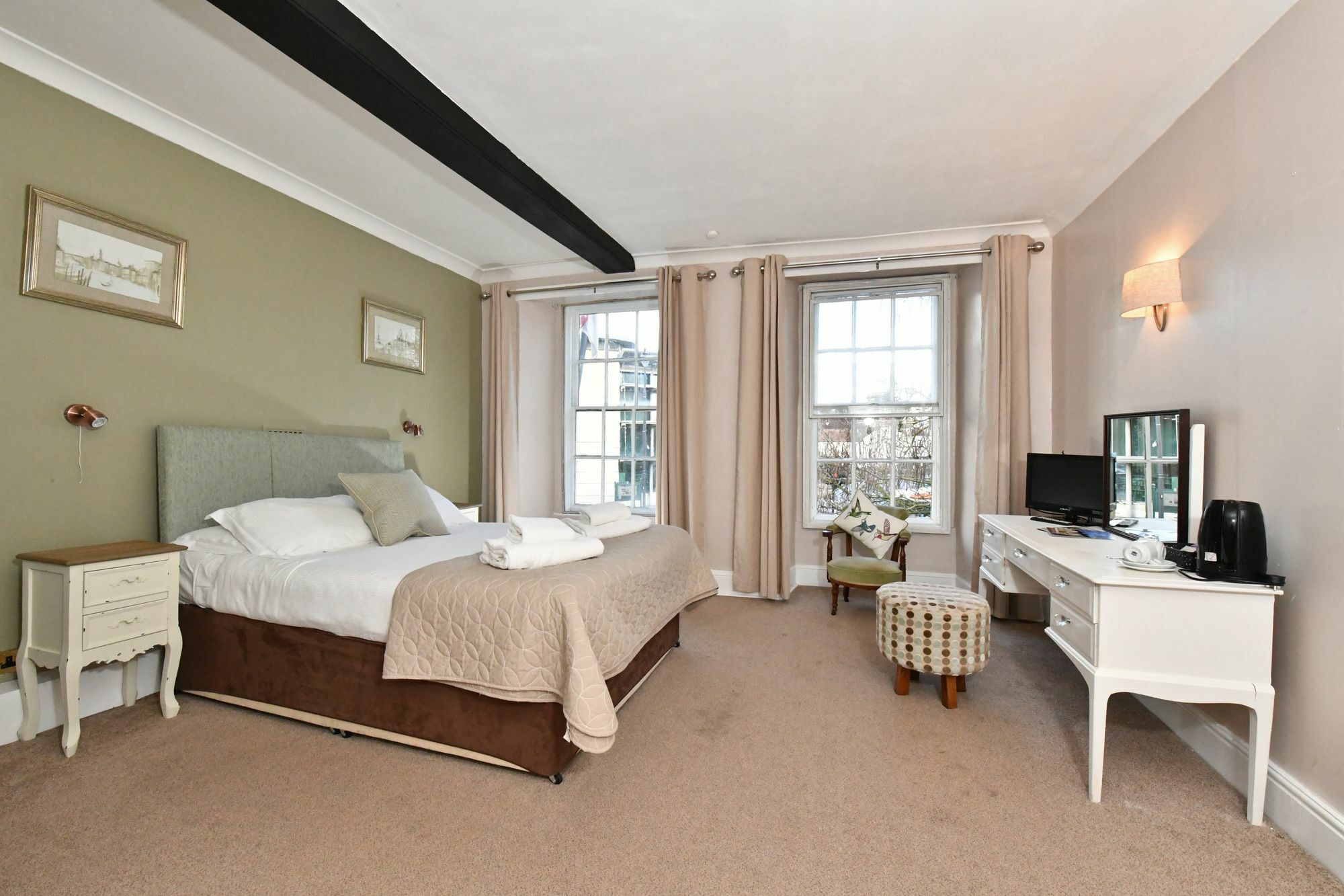 Lansdowne Strand Calne Esterno foto
